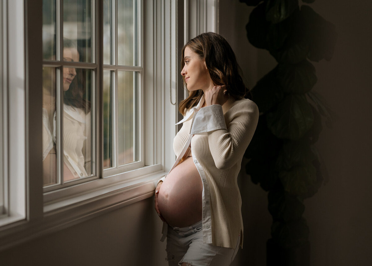 oreck-lantos-maternity-240301-101
