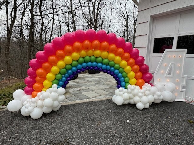 balloon artist Chasing Dreams Events (2)