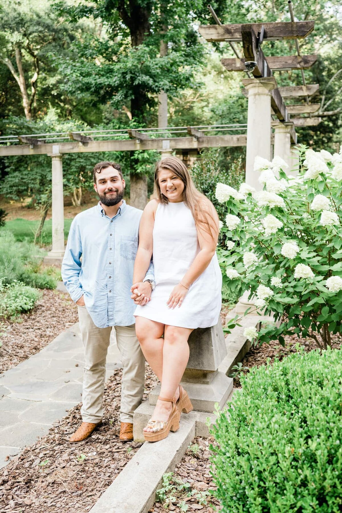 Elli-Row-Photography-CatorWoolford-Gardens-Engagement_2897