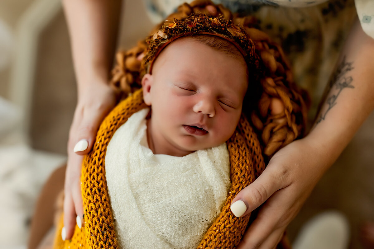 Lifestyle newborn session in home | Burleson, TX Newborn Photographer