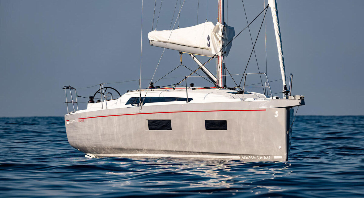 Beneteau-oceanis-34.1-4