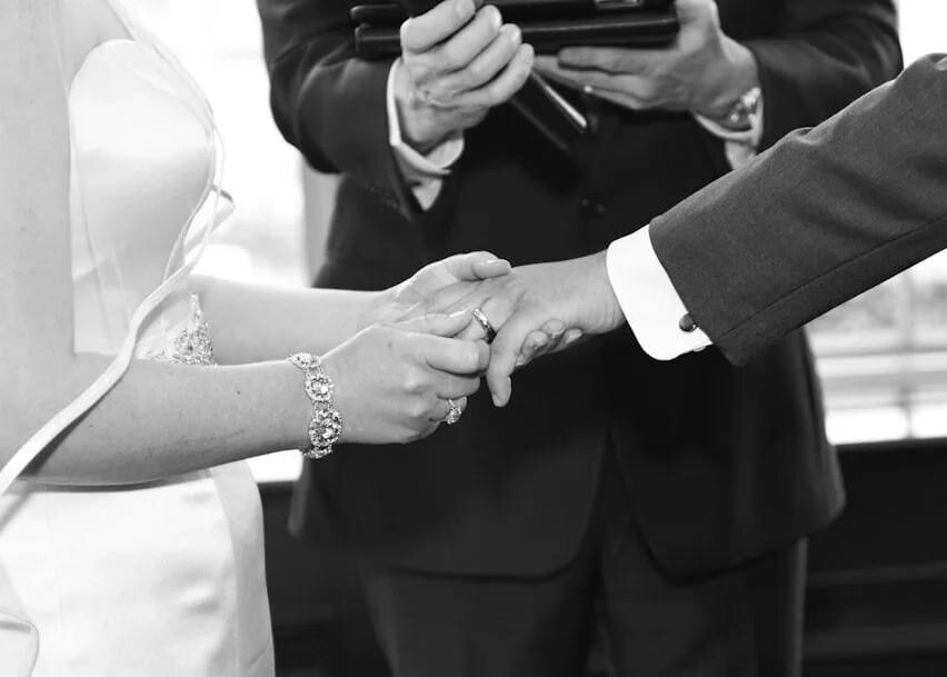 bride-groom-ring-exchange-wedding-ceremony