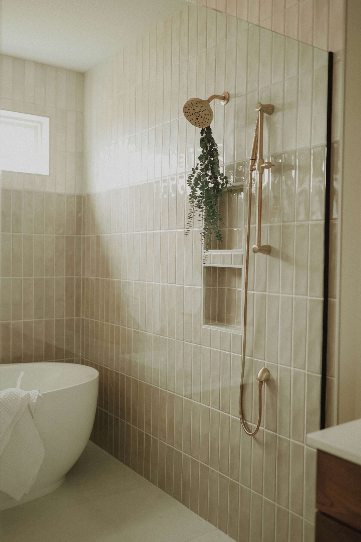 3029-Bathroom-Grimes-Central-Iowa-Custom-Home-JRL-Builders-3F1A4440
