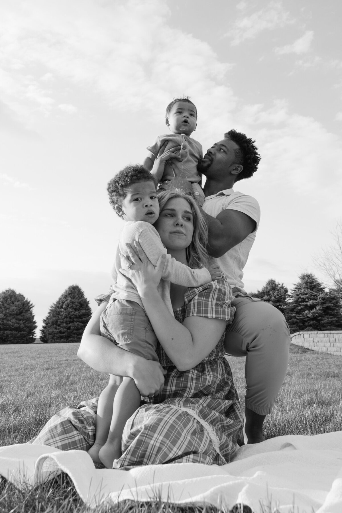 in home family photos, midwest family photographer, documentary photographer, sioux falls family photographer, rcc photography-16