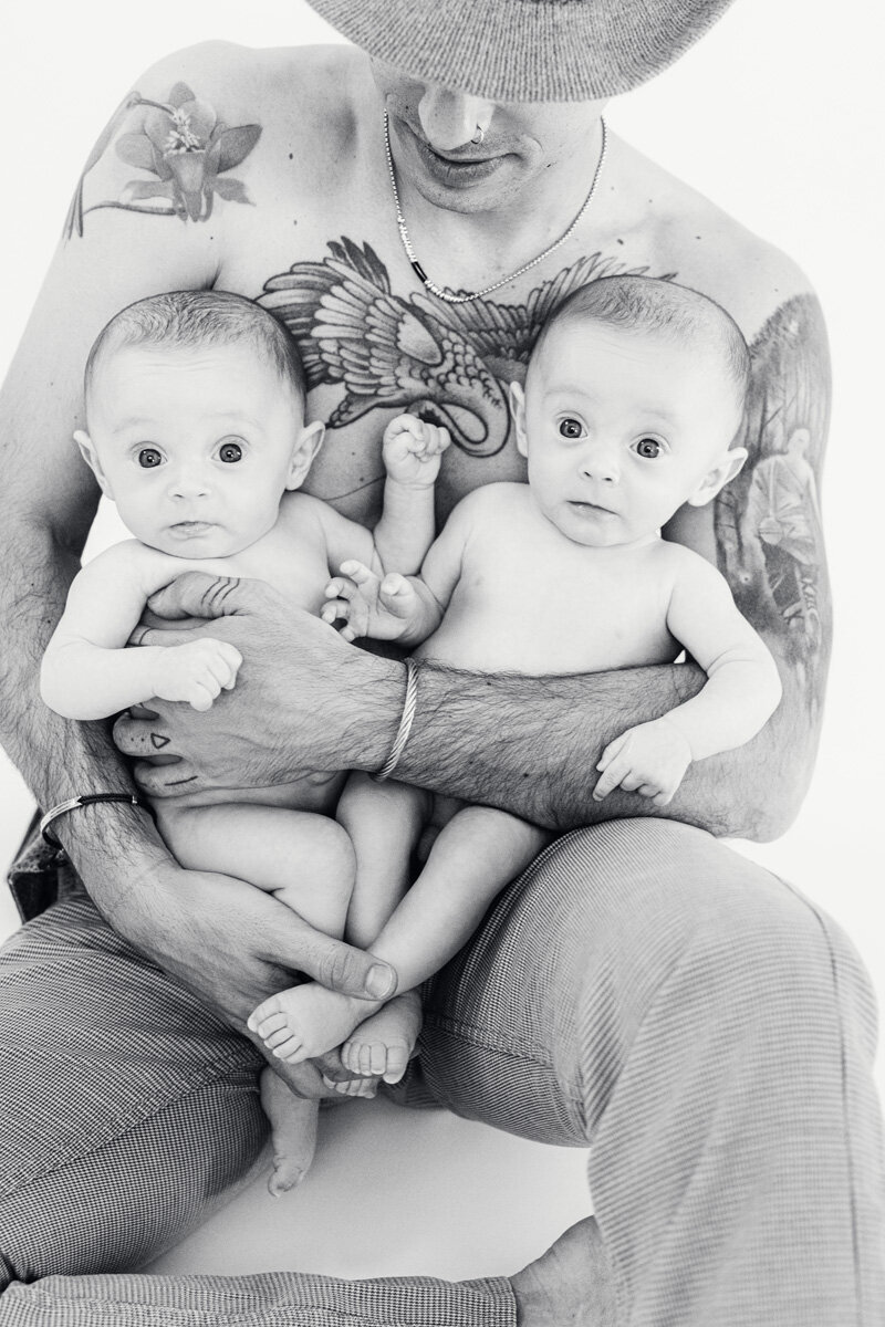 Phoem_Studio_photography_studio_family_R&S_twins-17 bn