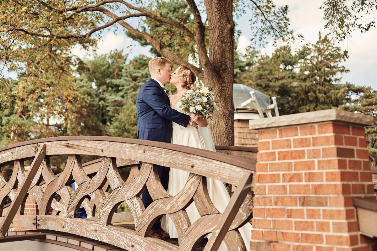 KW Kellogg Mansion Kalamazoo, Michigan Wedding_47