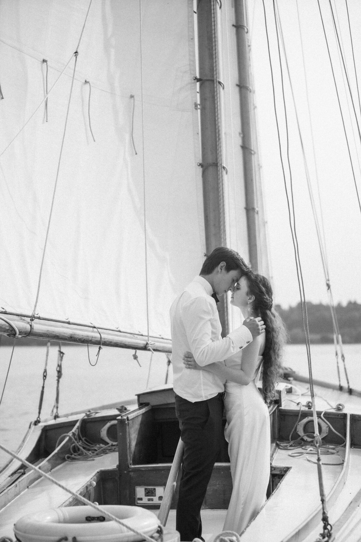 0710 The Anitra Boat Wedding Proposal  Toronto Hamilton Editorial Lisa Vigliotta Photography Nobl Events