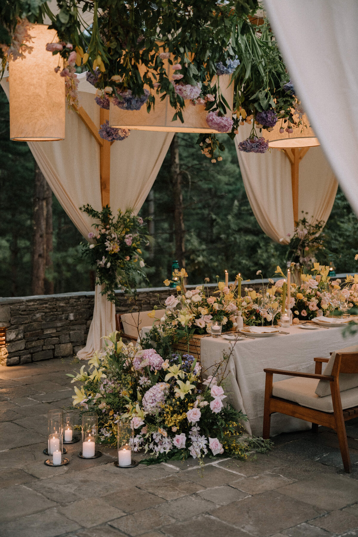 AdamLindaDecor0-144
