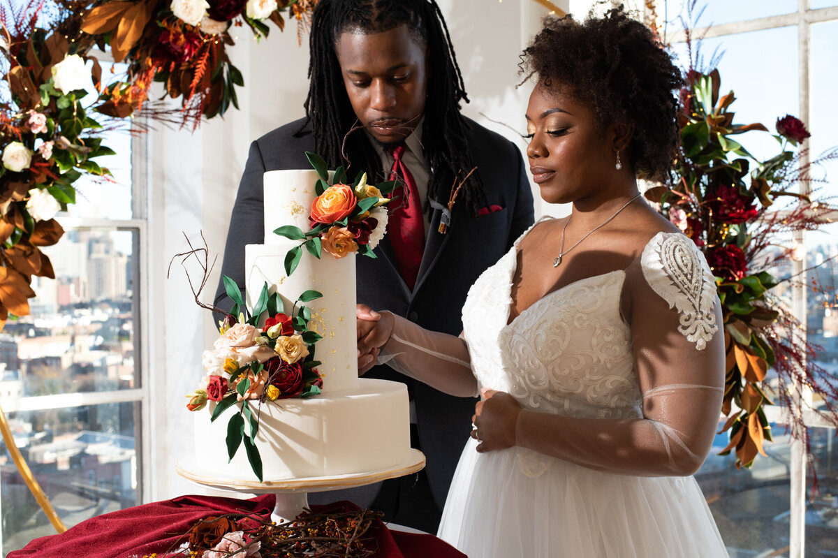 wedding cake cut new york wedding planner