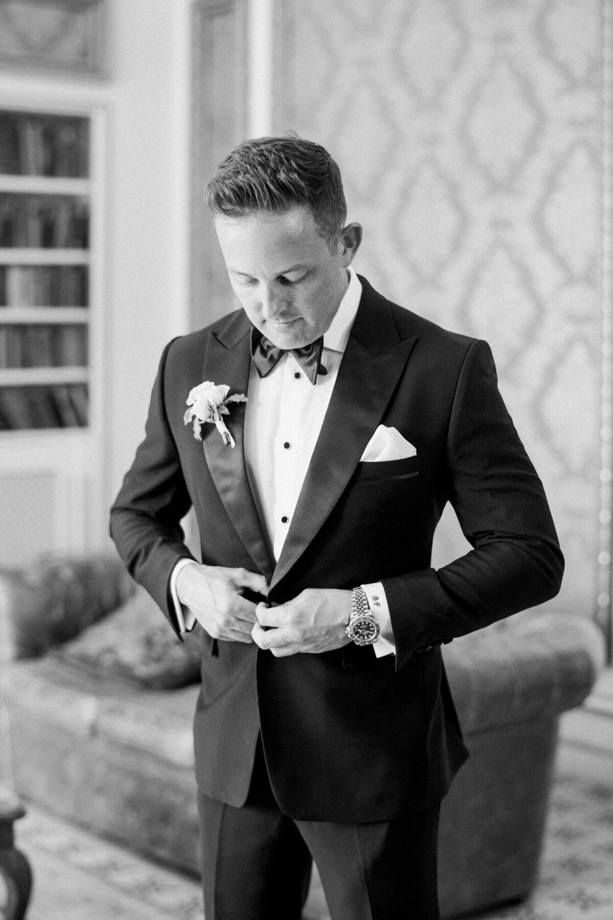 Maïlys Fortune Photography Husband Wife Wedding Weddings Photography France Switzerland Italy Timeless Dreamy Imagery Bilingual French English Destination Weddings Destination Wedding Provence French Riviera Paris Lake Como Tuscany49