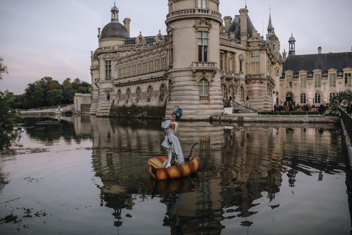 Paris Destination Wedding at Chateau de Chantilly by Alejandra Poupel Events artist small boat 3 
