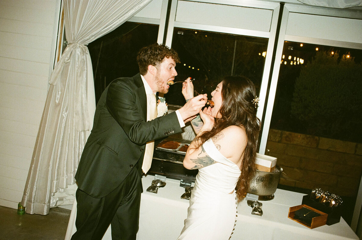 Lindsey&AlexWeddingPhotos_Film_AustinWeddingPhotographer_HereafterFilms_-99