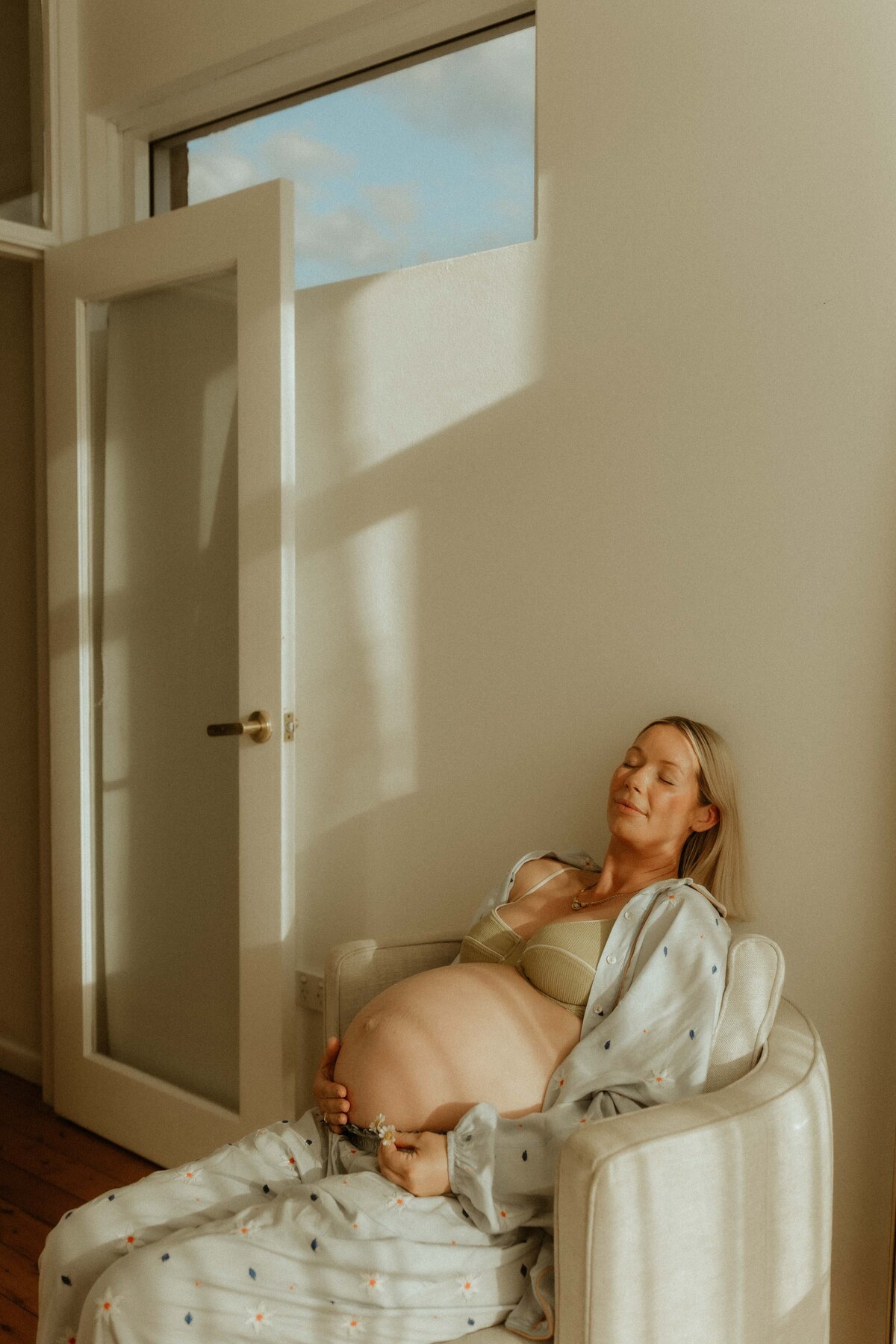 emmawandphotography_cronullaphotographer_furmamaphotographer_puppyphotographer_familyphotography_studiofamilyphotographysydney-63