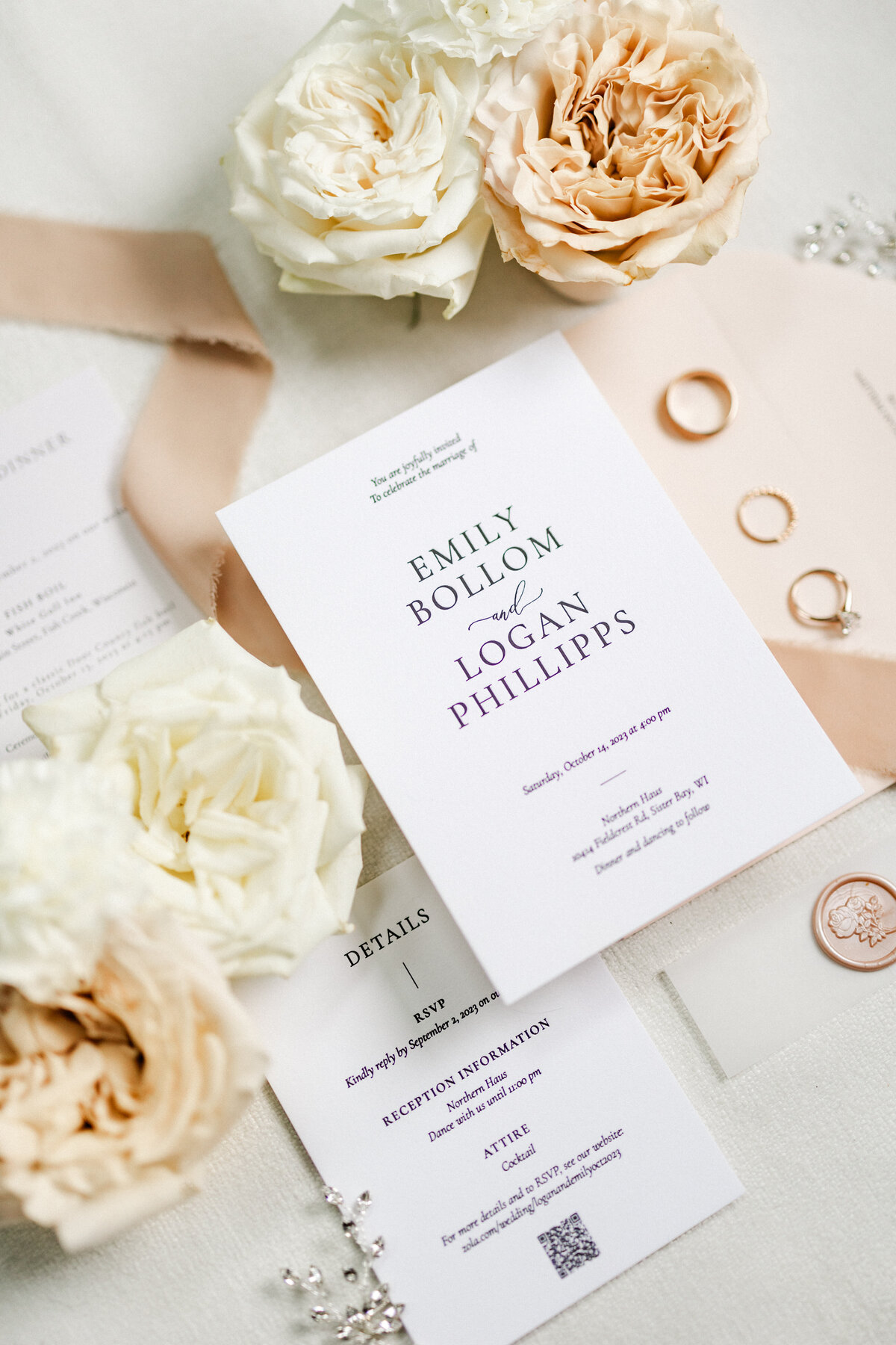 29_wedding_invite_flatlay_with_flowers