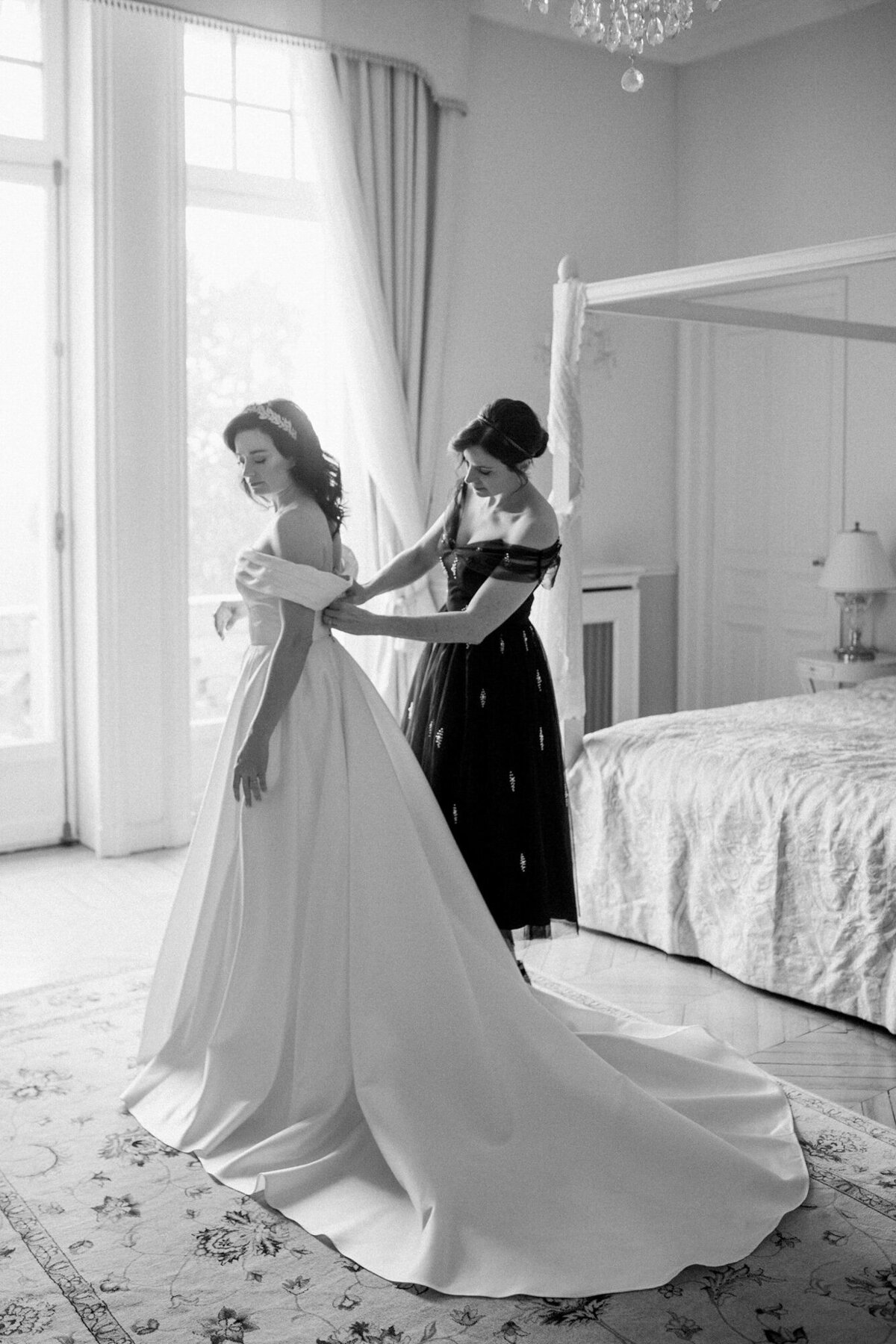 Maïlys Fortune Photography Husband Wife Wedding Weddings Photography France Switzerland Italy Timeless Dreamy Imagery Bilingual French English Destination Weddings Destination Wedding Provence French Riviera Paris Lake Como Tuscany43