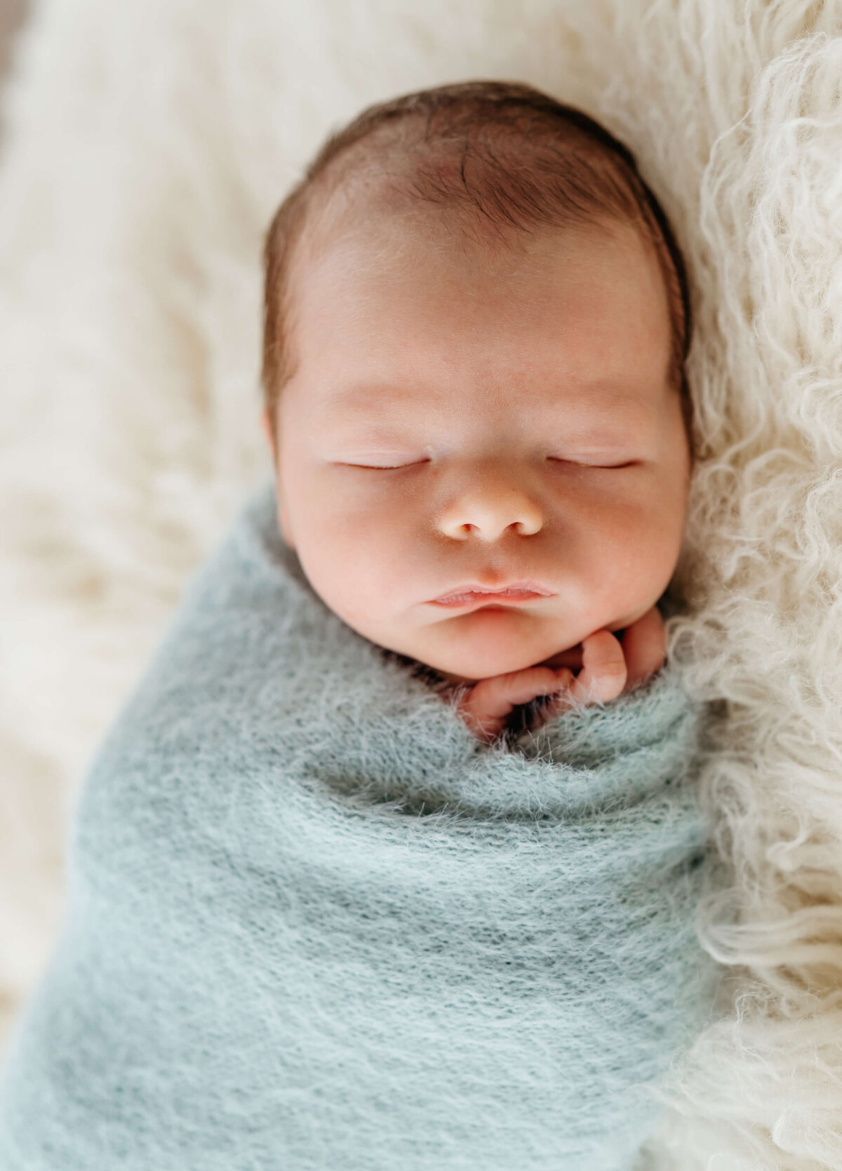 newborn-session-for-boy-blue-wrap