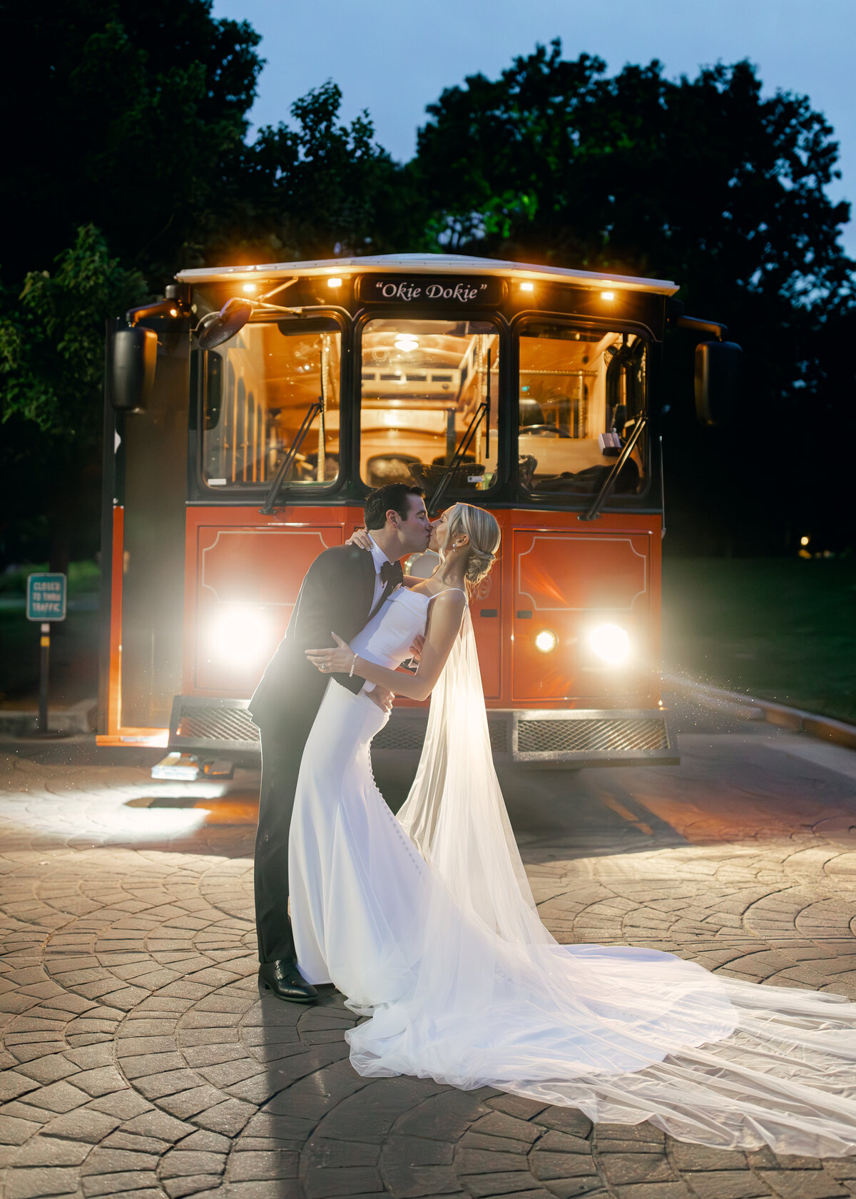 Ally-and-Nathan-Wedding-Preview-Emily-Nicole-Photo-97