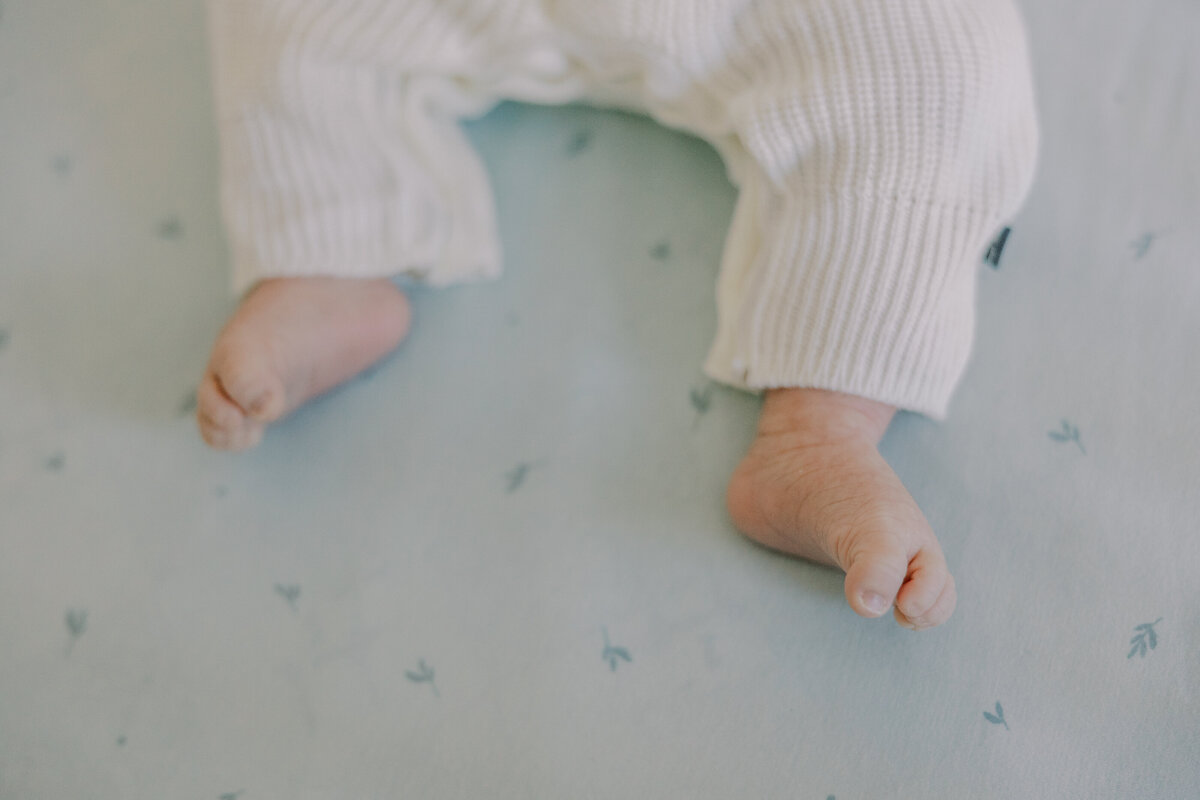 close-up-newborn-photos-richmond-baby-feet-detail.jpg​