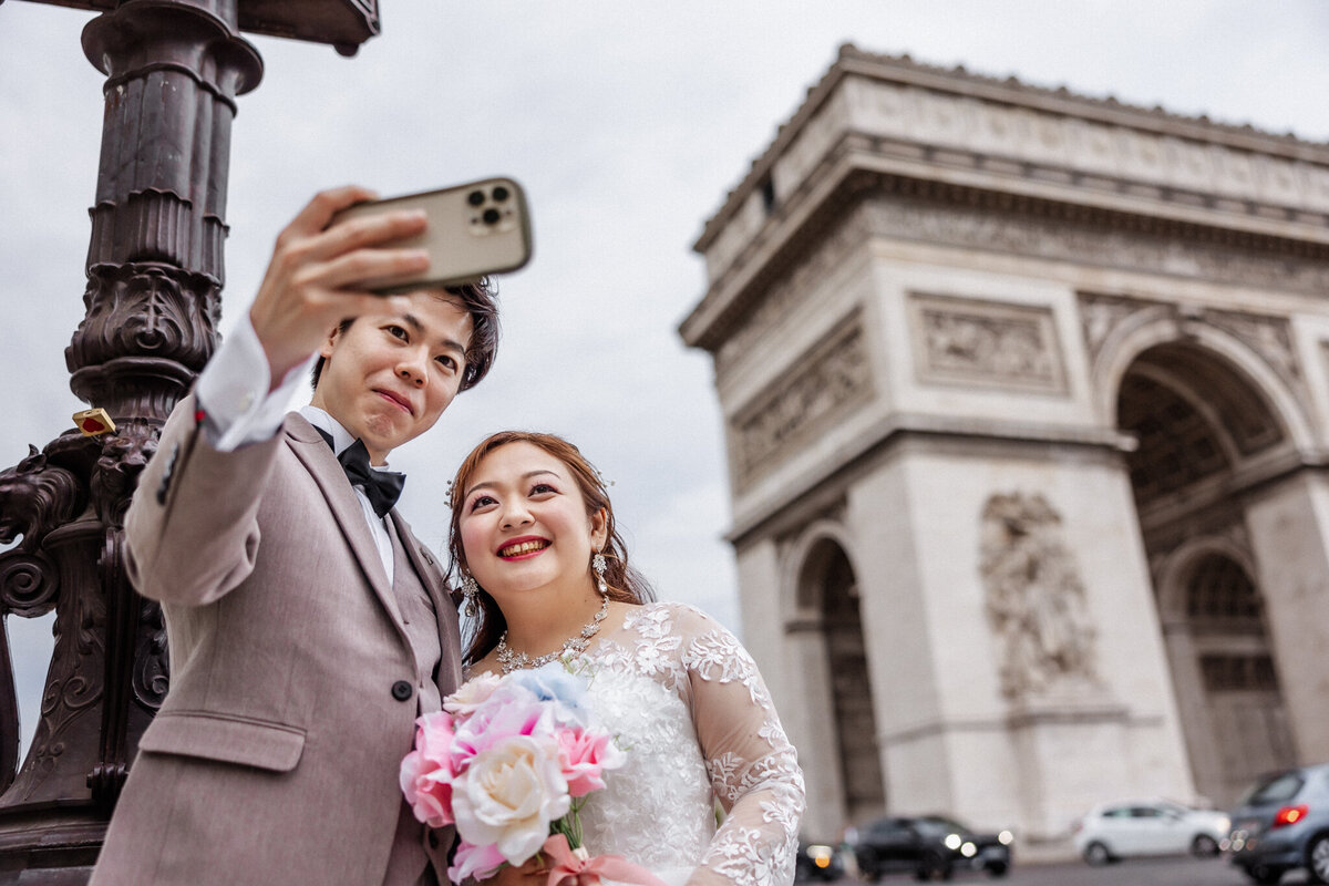 Paris_photowedding_Arc-de-Triomphe_42