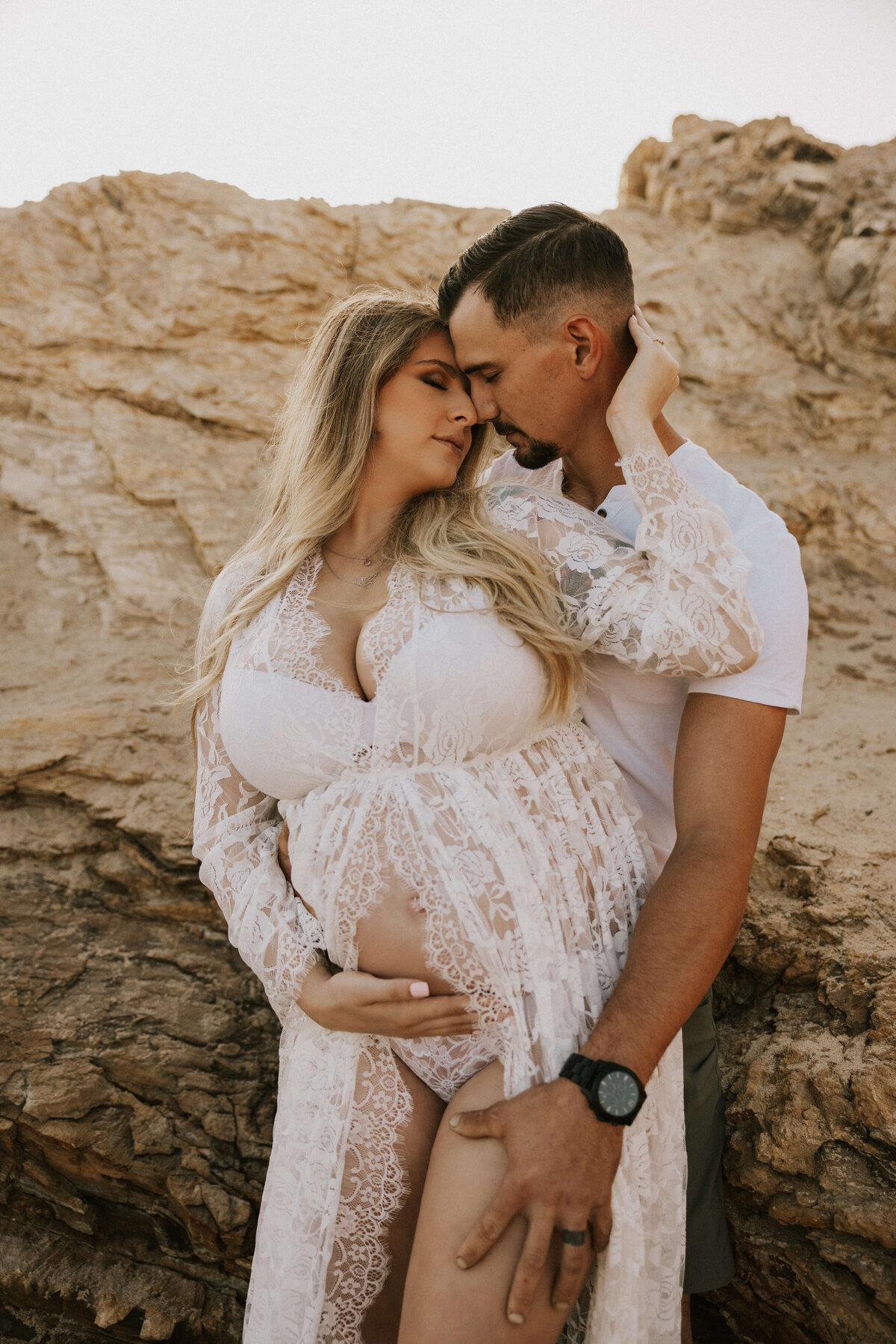 newport-orange-county-couple-maternity