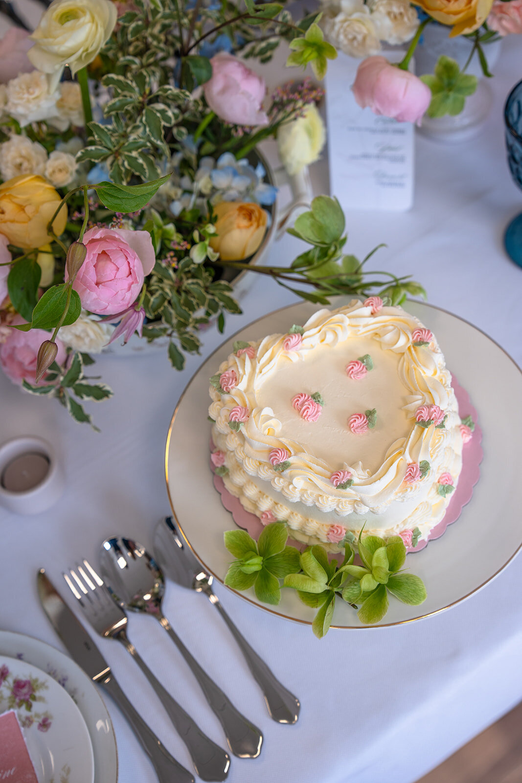 shooting-inspiration-aix-en-provence-fleurs-bleu-rose104