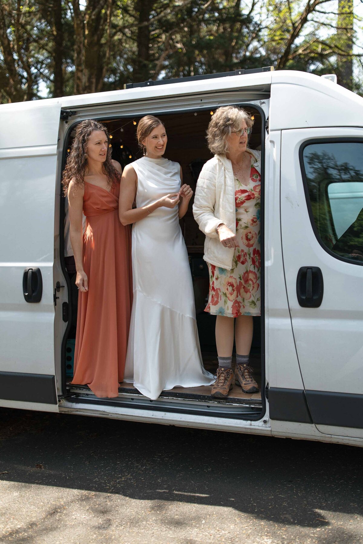 van-life-elopement-oregon-coast-indian-beach-27