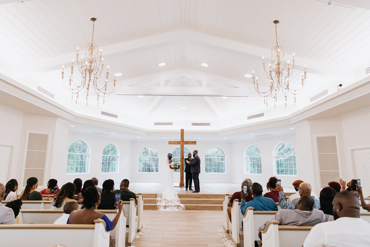 jessica-cruz-photography-harborside-chapel-elope-tampa-chantilly-chic-6
