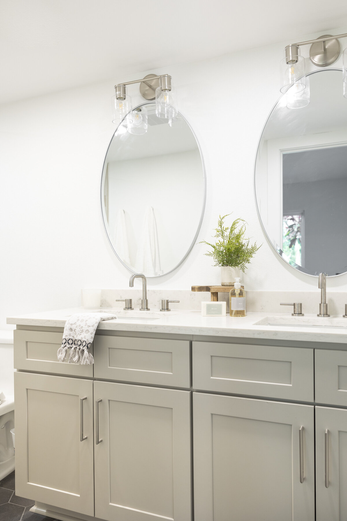 Morgan Street Residence  Gomez Contractors   Image by The Branded Boss Lady © 137