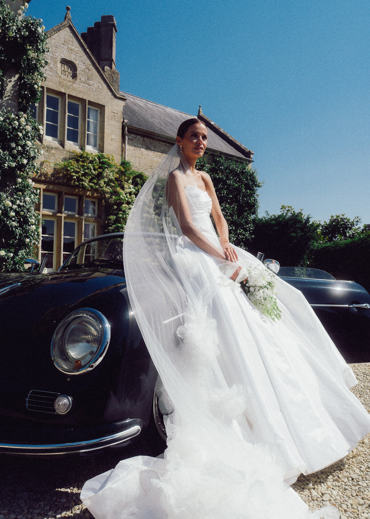24. euridge-manor-wedding-photography-cinematic-bridal-portraits-94