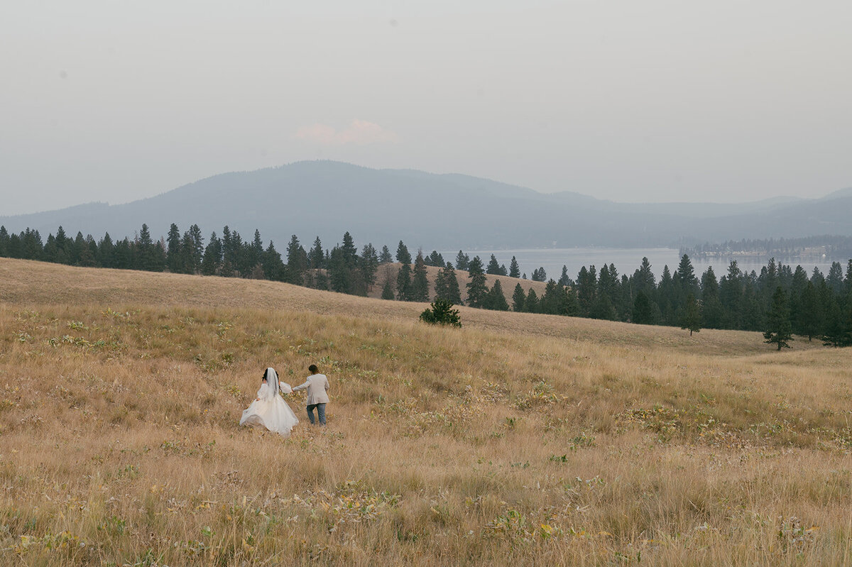 presley-gray-photo-wild-horse-montana-elopement-0582