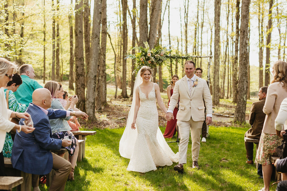 Catskills-Wedding-Planner-Canvas-Weddings-Handsome-Hollow-Wedding-35