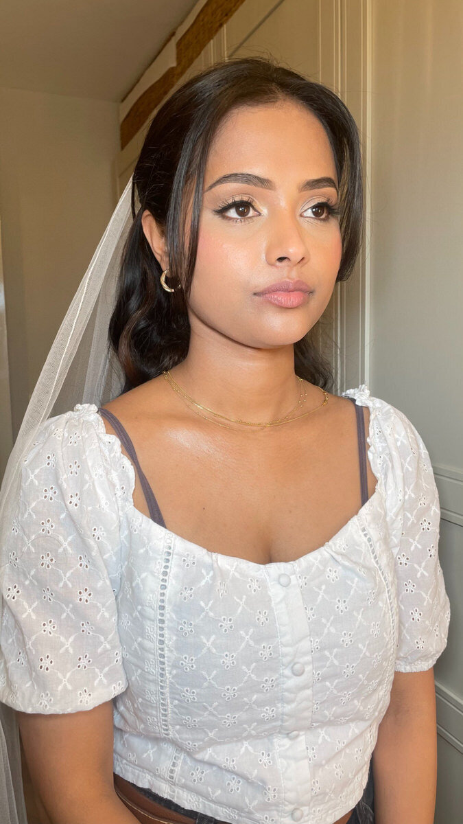 elegant-bridal-makeup-artist-berkshire (3)