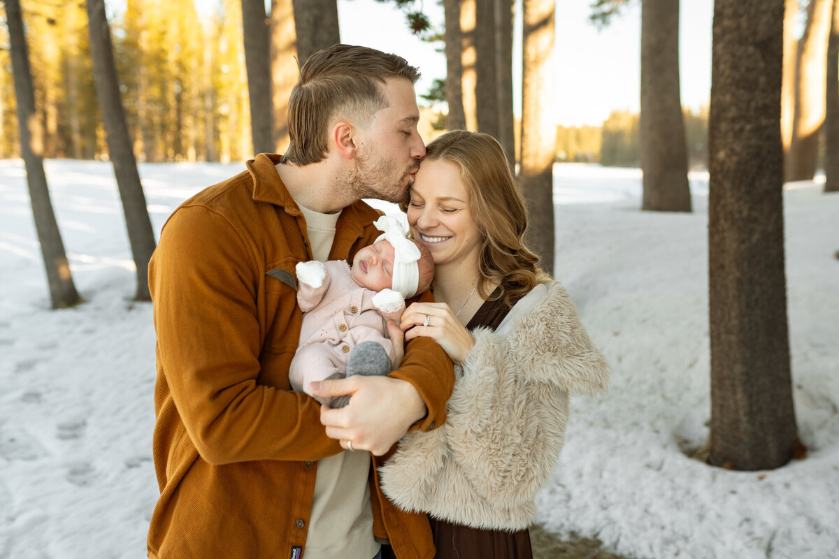 Lake Tahoe-Newborn-Photographer-10