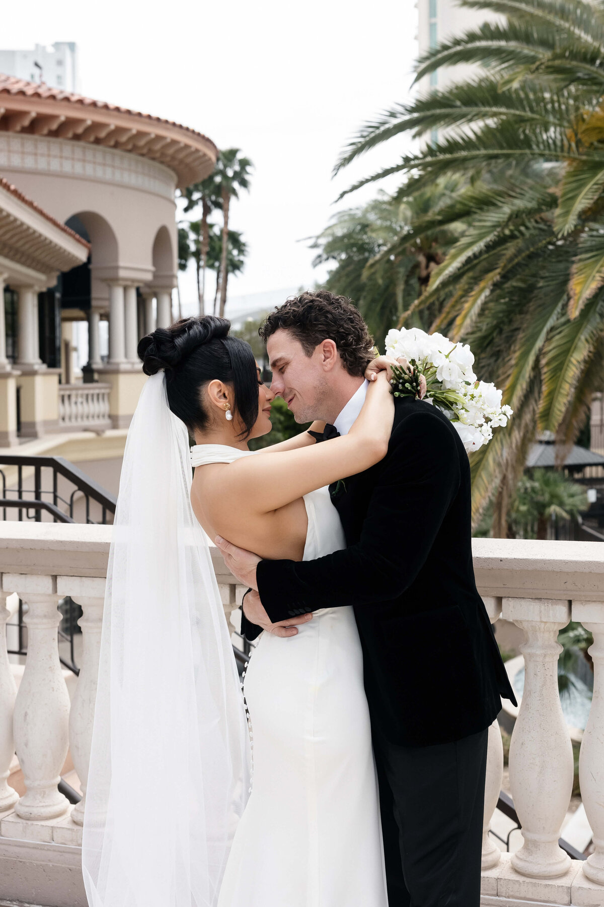 25riskyexposure_andrea-george_las-vegas-elopement-photography