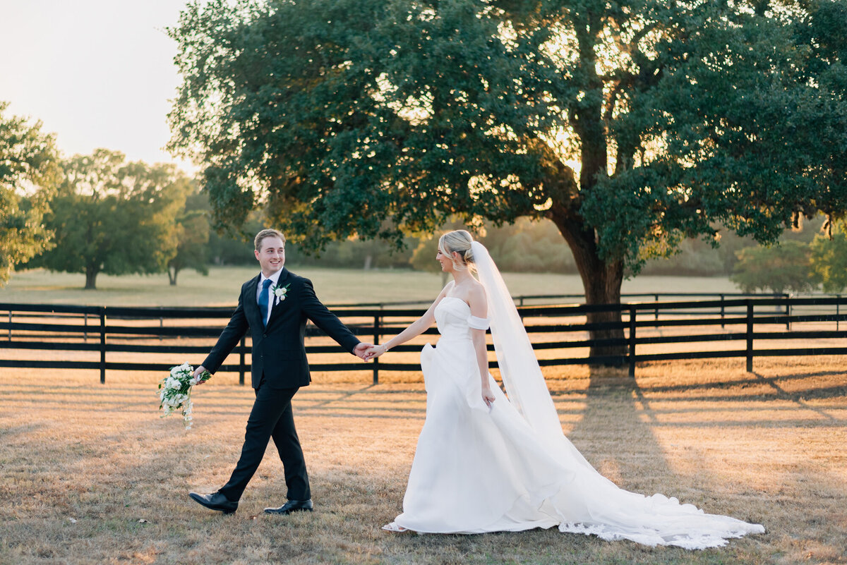 MV Photography @mv_xoxo Hill Country Burton Brenham Texas Wedding Photographer (34)
