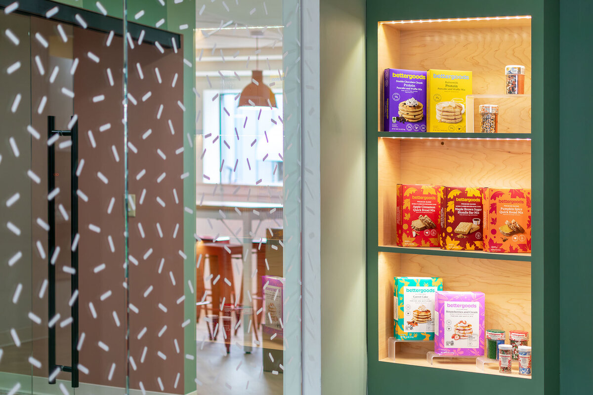 pattern-glass-bright-details-baking-interior-design