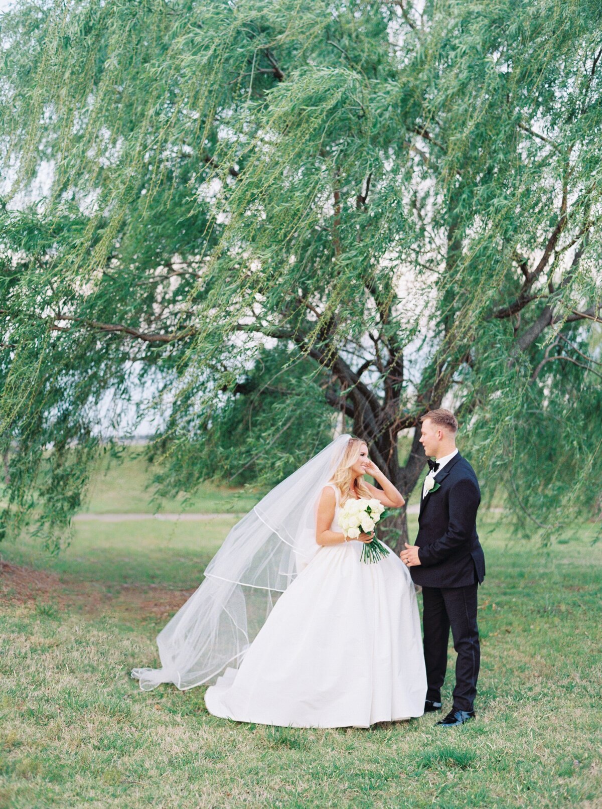 05-01-2021 Dawson & Kennedy Wedding at Cedar Ridge Country Club by Tulsa Wedding Photographer Laura Eddy-753_3200