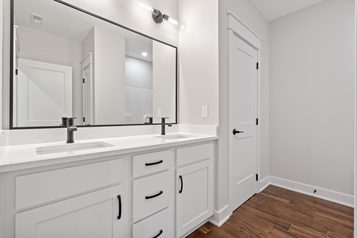 32-193 407 2nd St NW