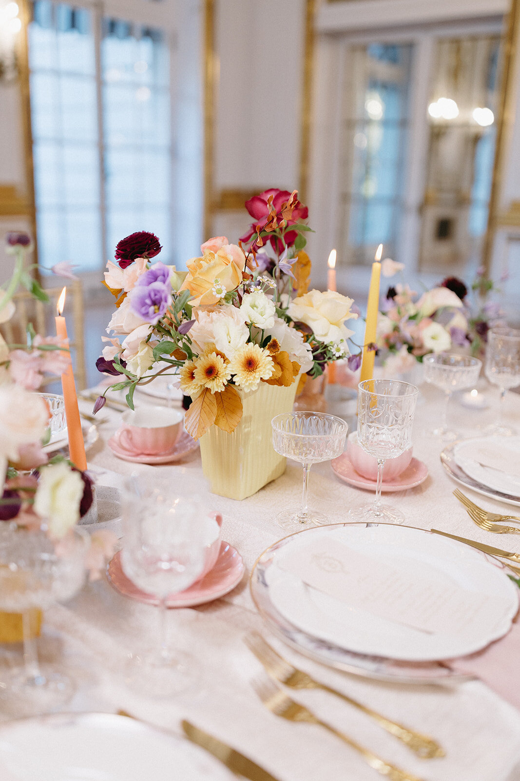 bright-colorful-florals-tablescape