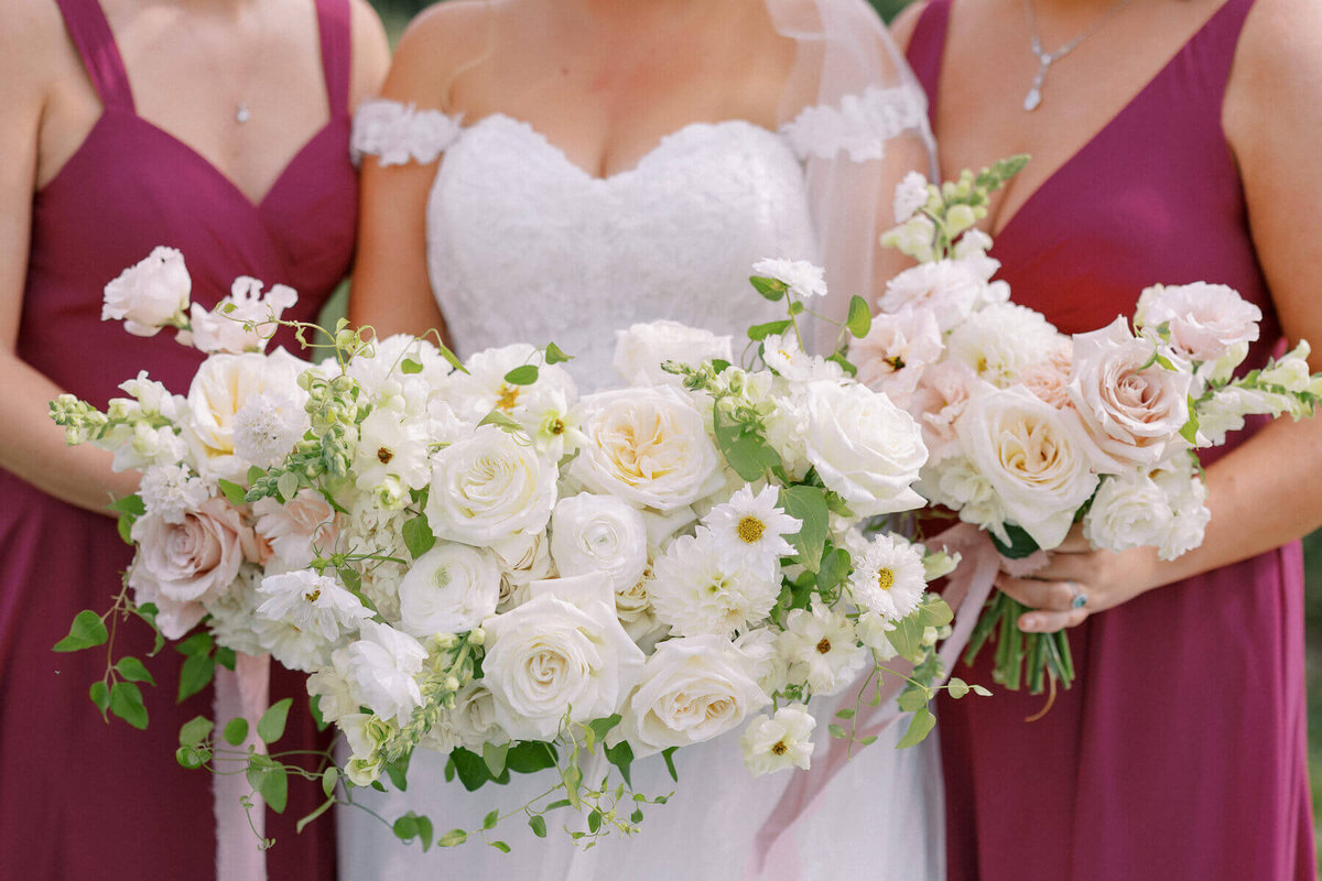 greenery-mckenzies-farm-wedding-florals-6