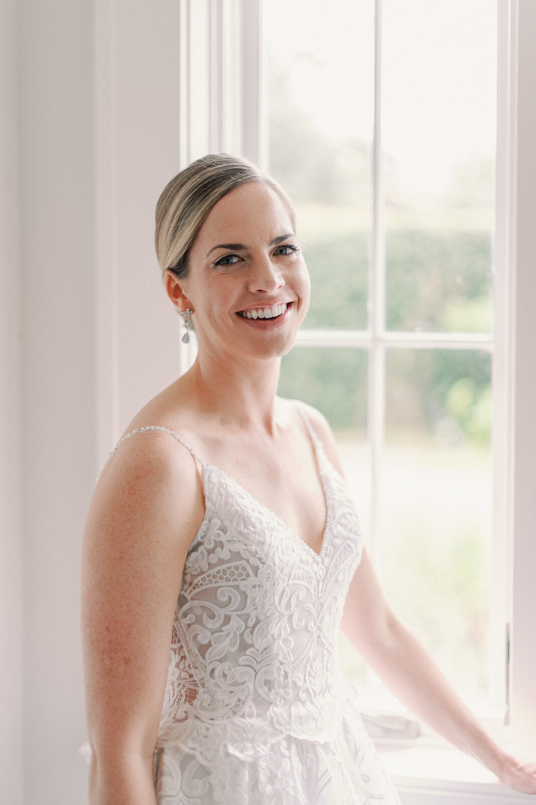 Beautiful bride captured at The Capen House in Winter Park, Florida.