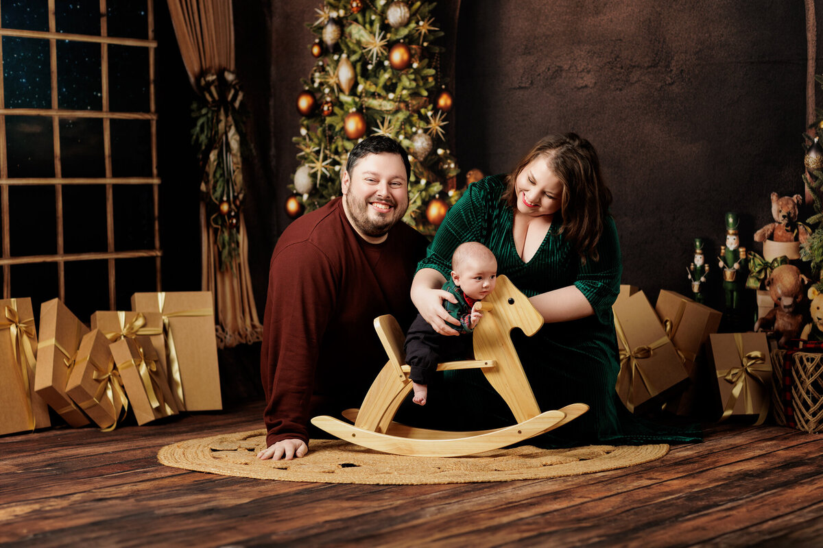 Best NWA holiday photographer, holiday portraits near me, Northwest Arkansas holiday photography, NW Arkansas holiday photos, NWA santa photos