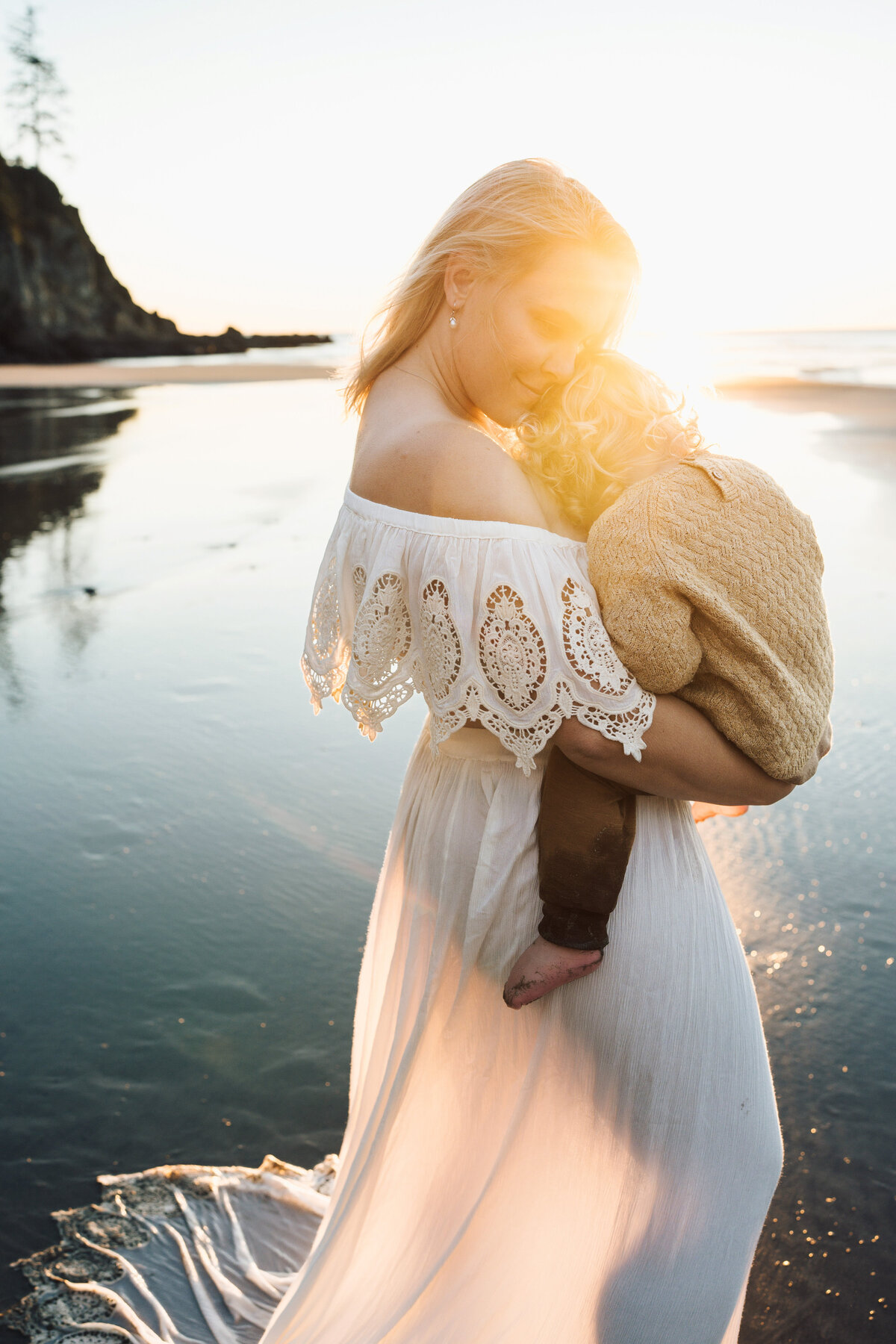 MCCALMONT_MATERNITY_SESSION_2023-FINAL08