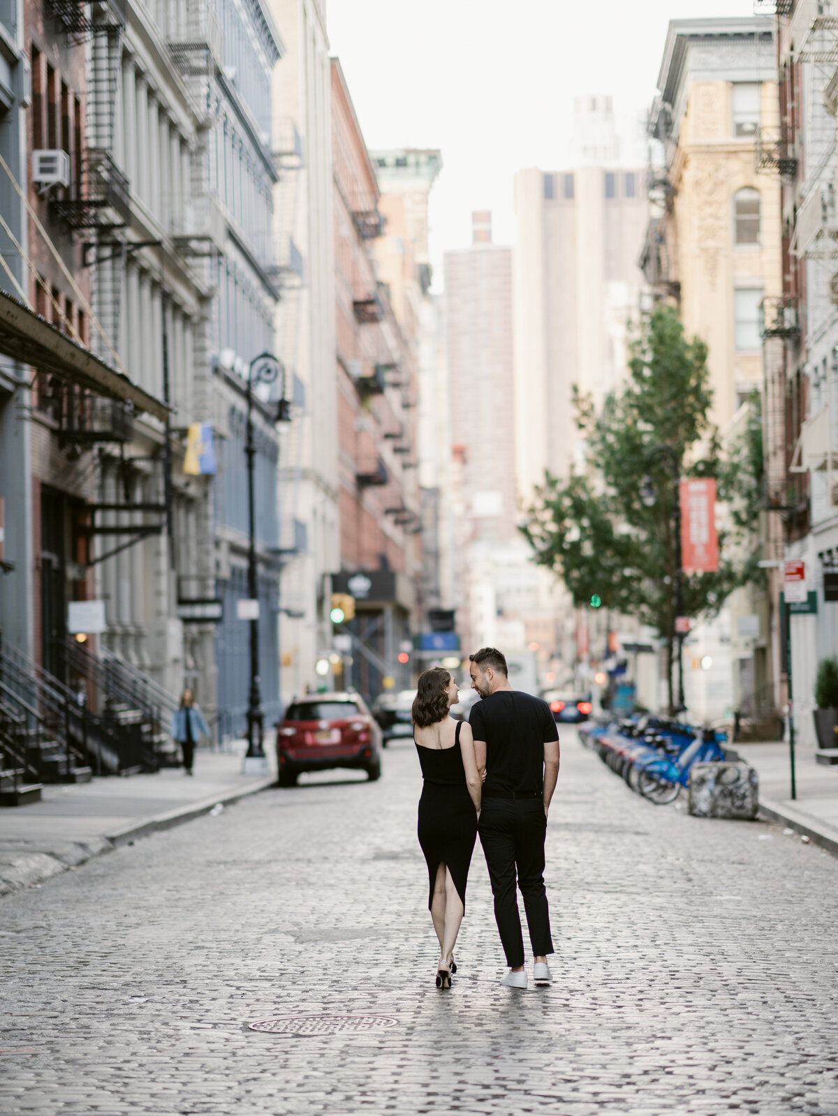 nycengagement-sohoengagementsession-fineartweddingphotographer-felixfeyginphotography-006