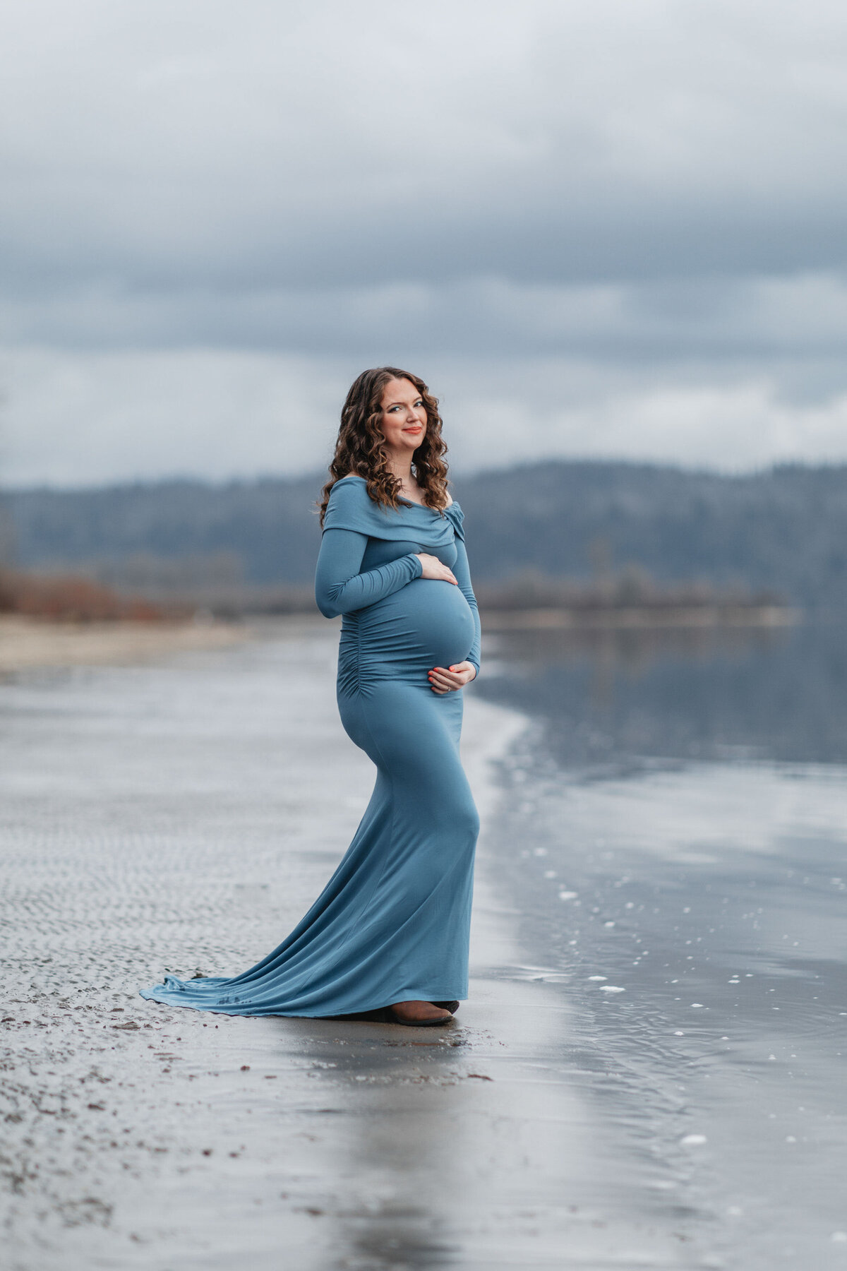 columbia-river-gorge-maternity-portrait-photos-7