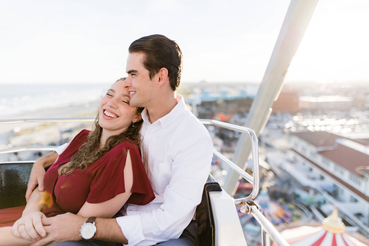 photo of couple on the ferris wheel in ocean city nj