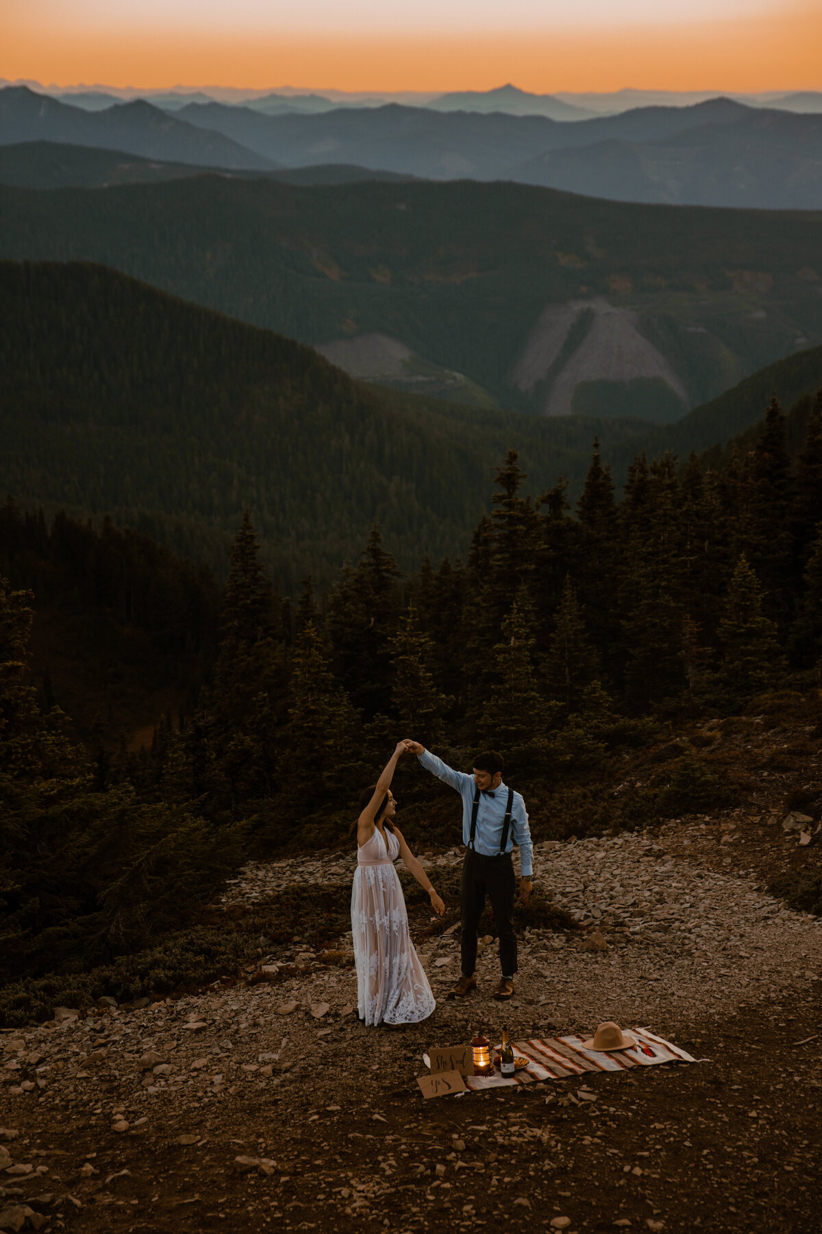Duluth-MN-Elopement-Photographer-Roots-Revival-0817