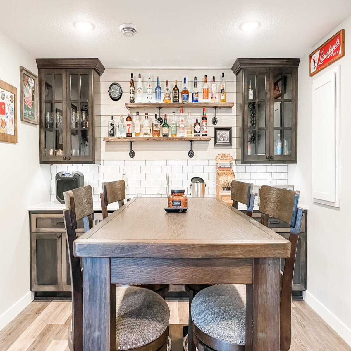 Barrett Bar