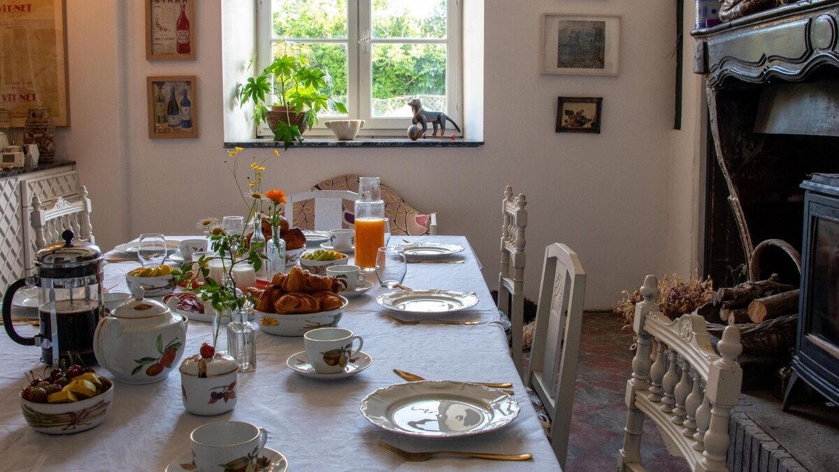 Family Kitchen laid - La Belle Eco - Home