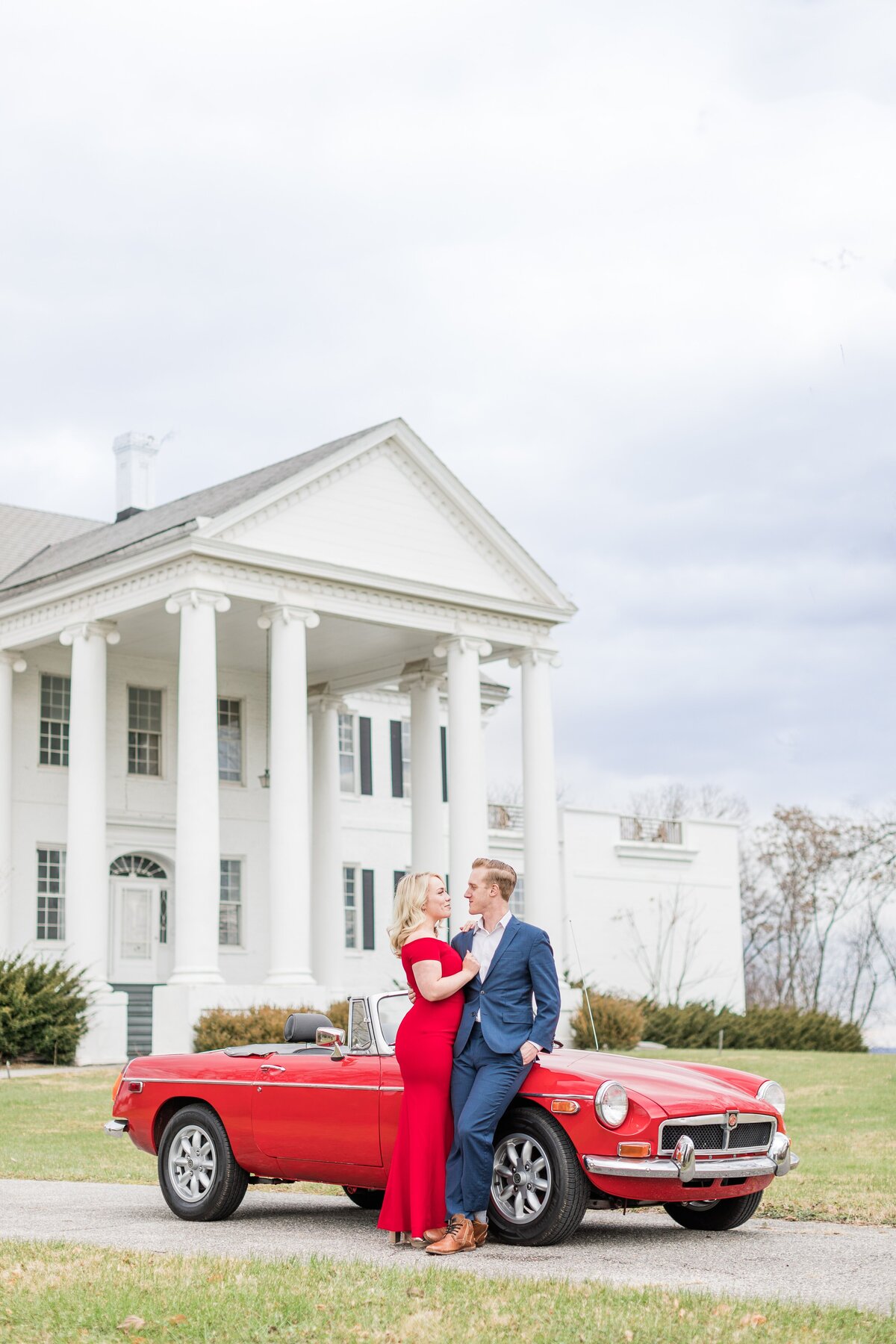 Vintage-Car-Engagement-Photos-DC-Maryland-Silver-Orchard-Creative_0005